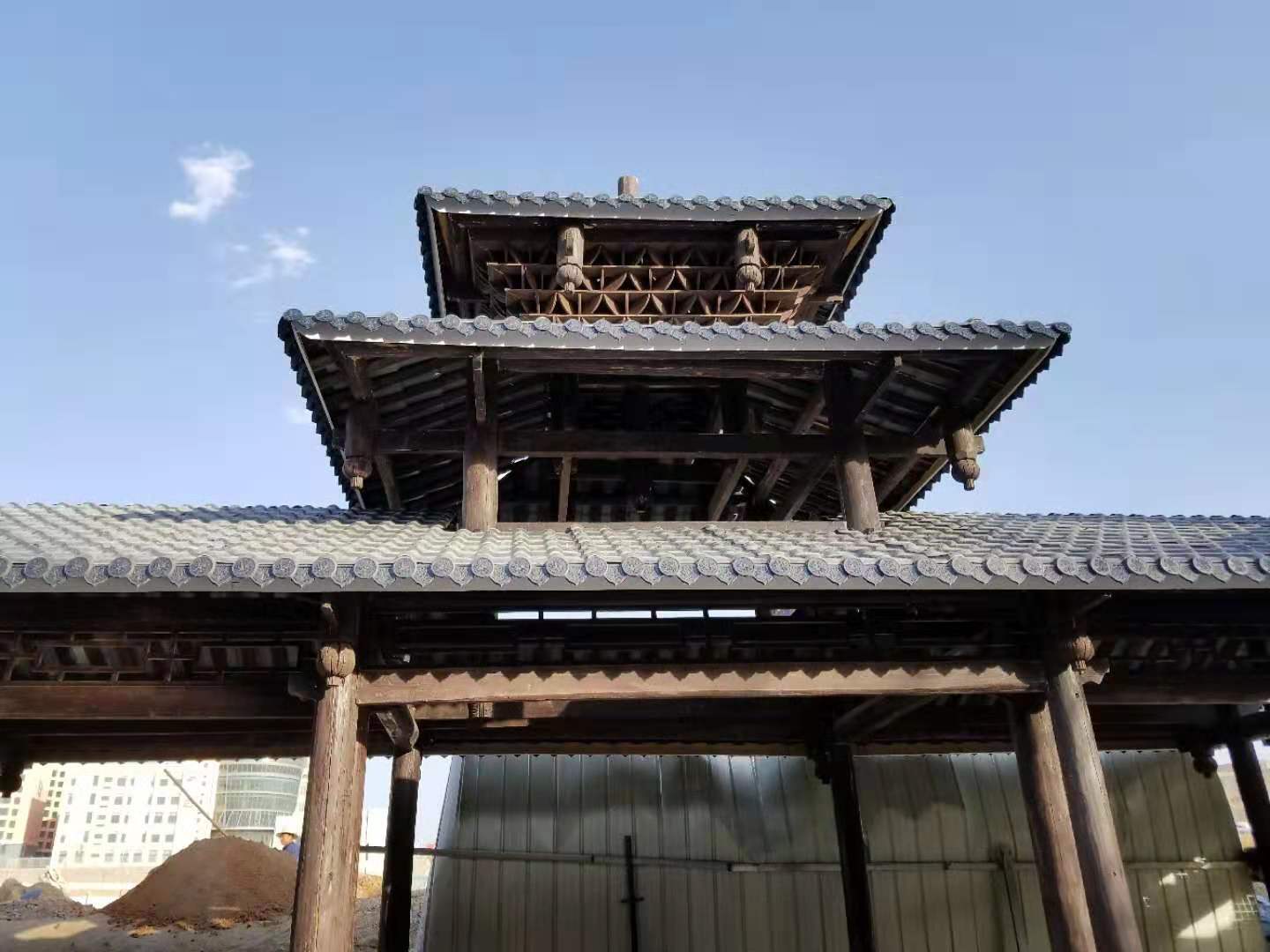知不知道甘肃兰州树脂瓦在新型建材行业中的地位都是哪些因素造成的呢？